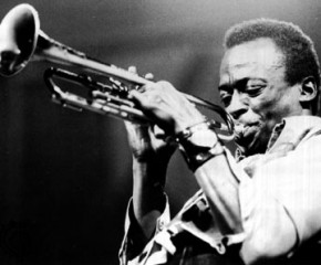 Miles Davis: The Complete Illustrated History: Book Review