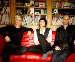 Placebo, "Too Many Friends": The Singles Bar Review