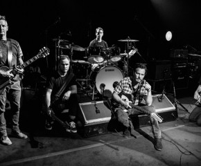 Pearl Jam, Lightning Bolt: Album Review
